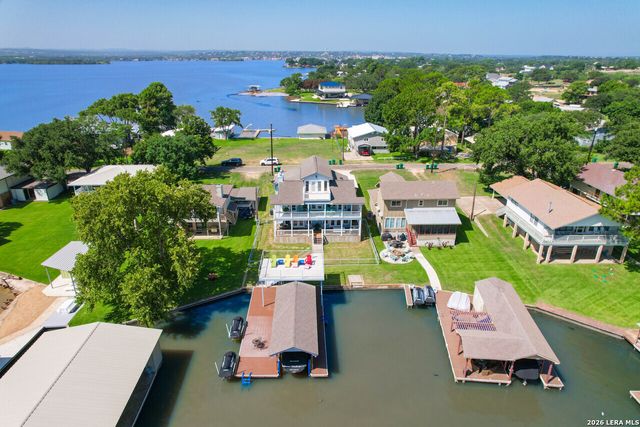 519 CEDARHILL DR, Granite Shoals, TX 78654