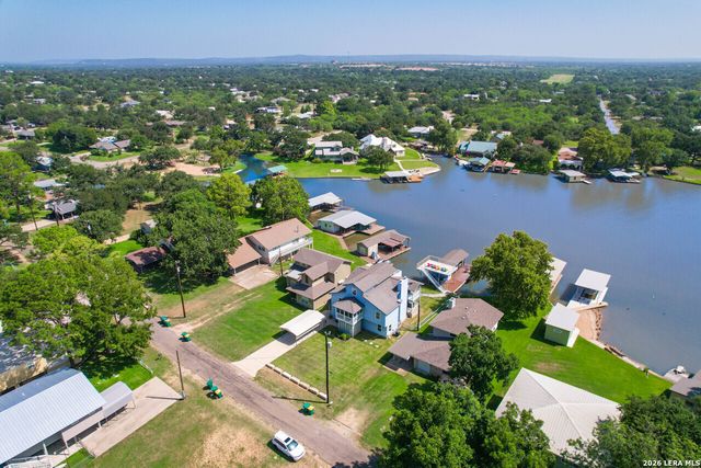 519 CEDARHILL DR, Granite Shoals, TX 78654