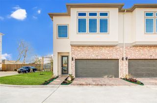 152 Knightsbridge Park Lane, Houston, TX 77018