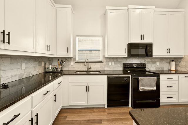 807 Dr Martin Luther King Jr Boulevard, Waxahachie, TX 75165