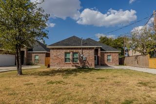 807 Dr Martin Luther King Jr Boulevard, Waxahachie, TX 75165
