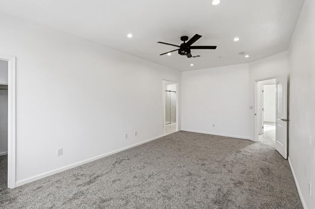 9100 Lakemont Dr, Elk Grove, CA 95624