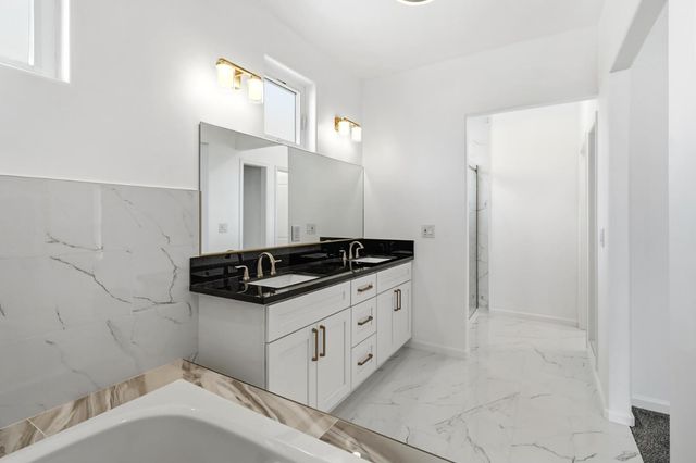 9100 Lakemont Dr, Elk Grove, CA 95624