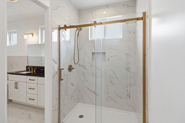 9100 Lakemont Dr, Elk Grove, CA 95624