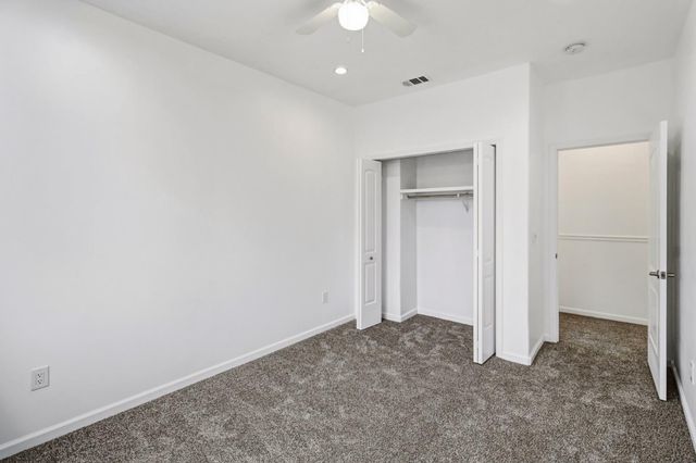 9100 Lakemont Dr, Elk Grove, CA 95624