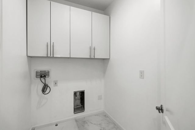 9100 Lakemont Dr, Elk Grove, CA 95624