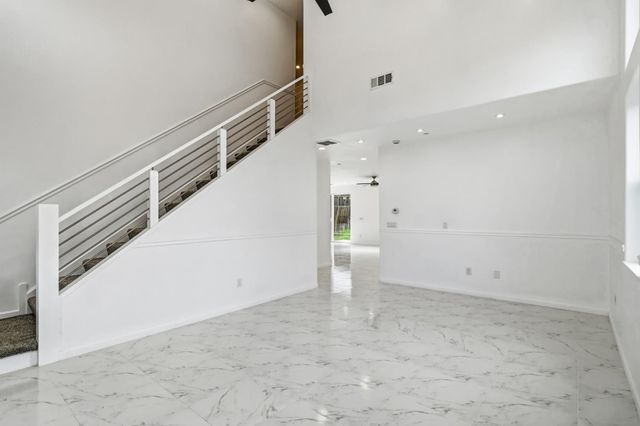 9100 Lakemont Dr, Elk Grove, CA 95624