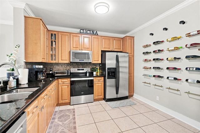 13225 NW 7th Drive, Plantation, FL 33325