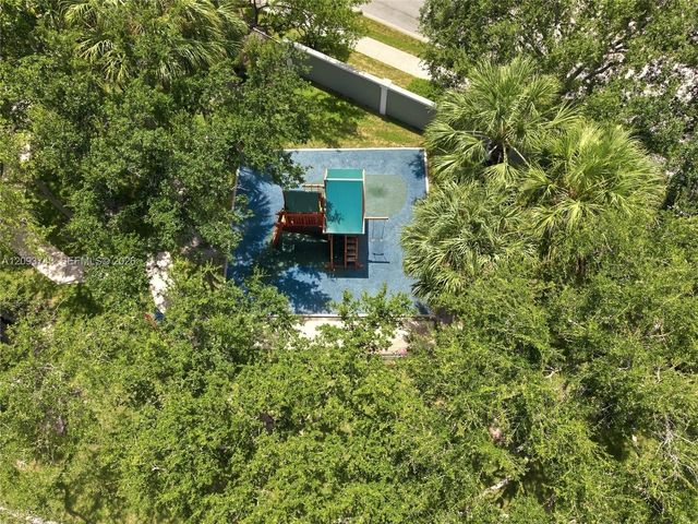 13225 NW 7th Drive, Plantation, FL 33325