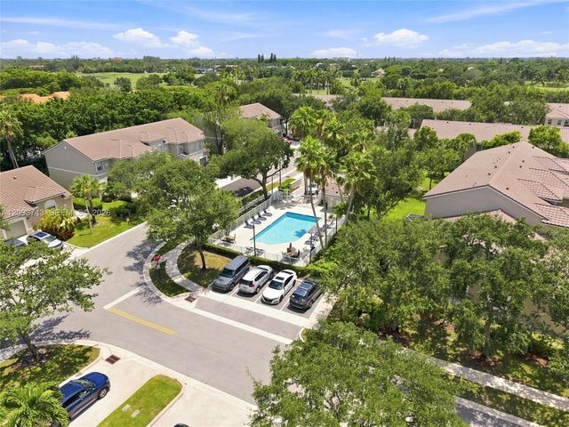 13225 NW 7th Drive, Plantation, FL 33325