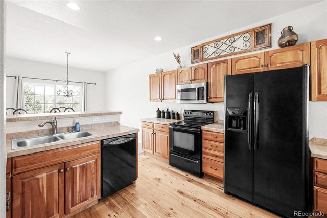 3305 S Indiana Street, Lakewood, CO 80228