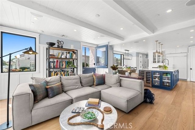 201 Opal Avenue, Newport Beach, CA 92662