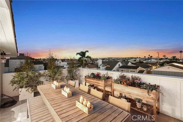 201 Opal Avenue, Newport Beach, CA 92662