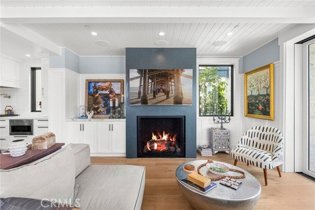 201 Opal Avenue, Newport Beach, CA 92662