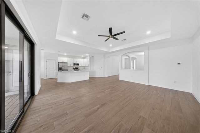1388 Birdie DR, Naples, FL 34120