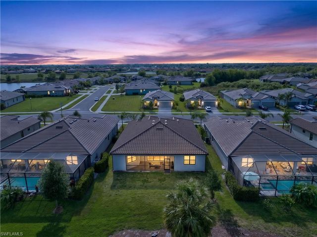 1388 Birdie DR, Naples, FL 34120