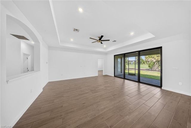 1388 Birdie DR, Naples, FL 34120