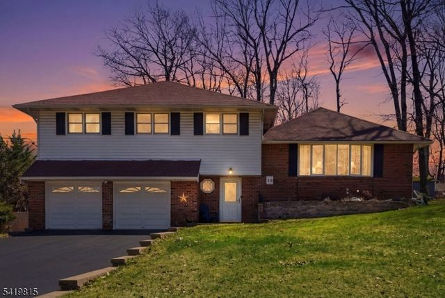 36 Esther Dr, Vernon Twp., NJ 07422