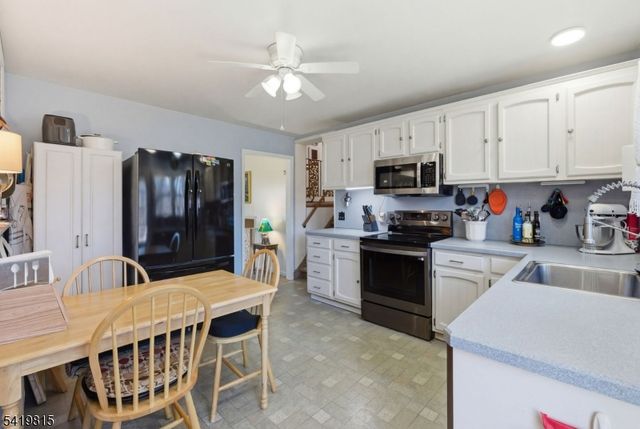 36 Esther Dr, Vernon Twp., NJ 07422