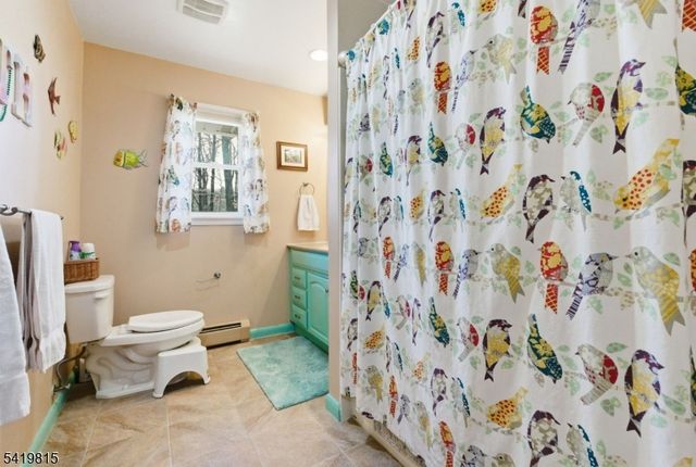 36 Esther Dr, Vernon Twp., NJ 07422