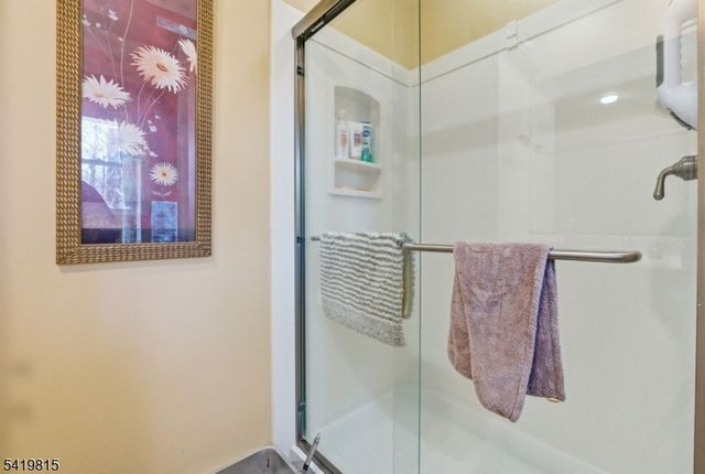 36 Esther Dr, Vernon Twp., NJ 07422