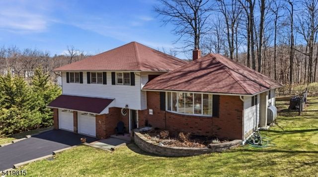 36 Esther Dr, Vernon Twp., NJ 07422