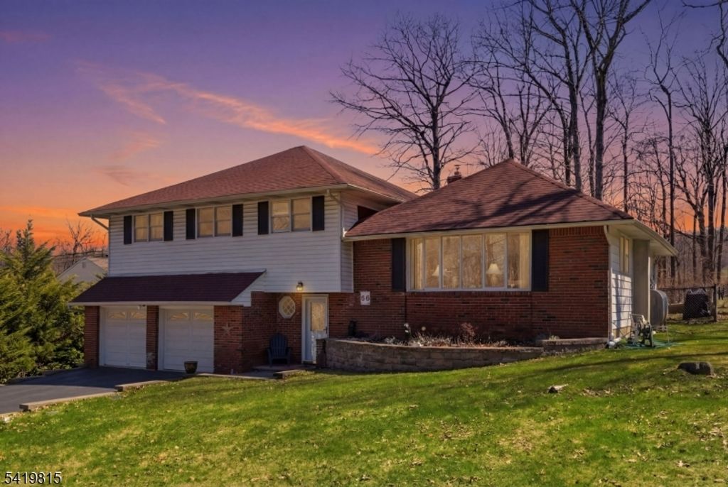 36 Esther Dr, Vernon Twp., NJ 07422