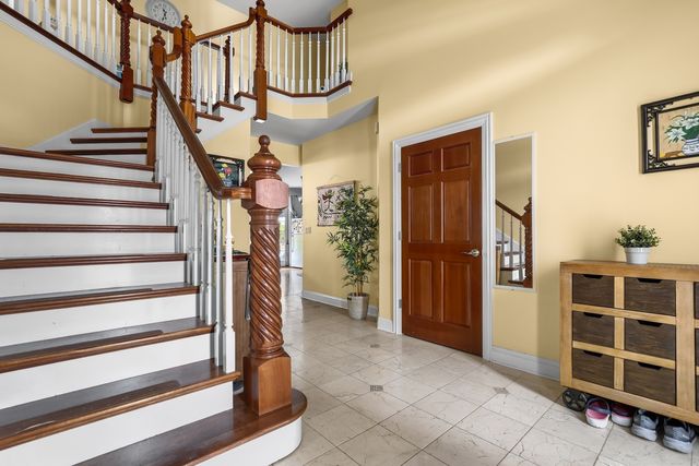 10981 Pioneer Trail, Frankfort, IL 60423