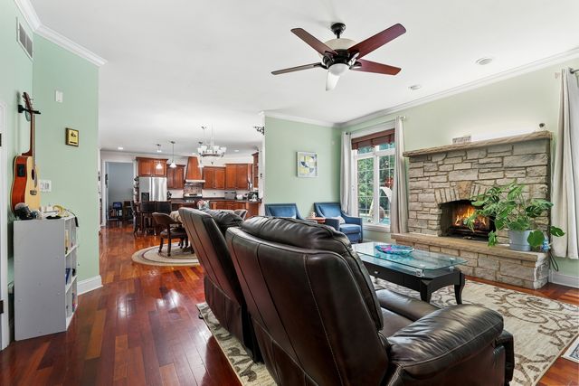 10981 Pioneer Trail, Frankfort, IL 60423
