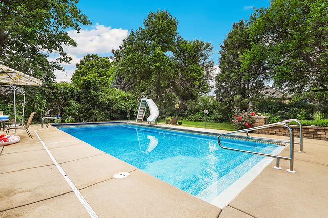 10981 Pioneer Trail, Frankfort, IL 60423
