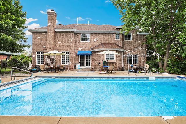 10981 Pioneer Trail, Frankfort, IL 60423