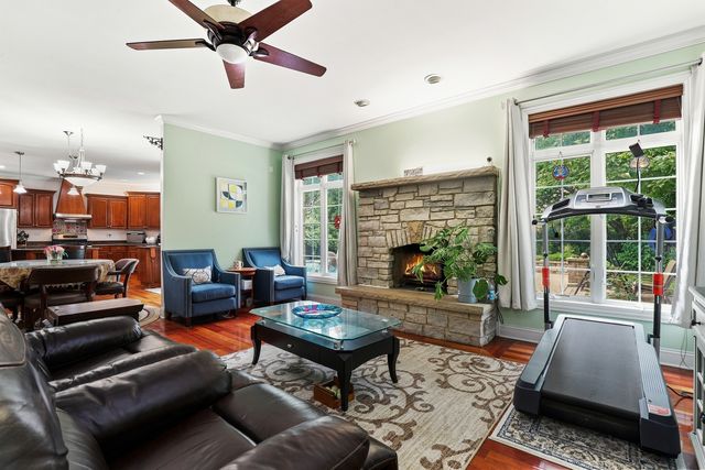 10981 Pioneer Trail, Frankfort, IL 60423
