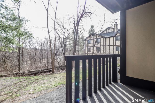 28 Rollingwood Drive 28, Brookfield, CT 06804