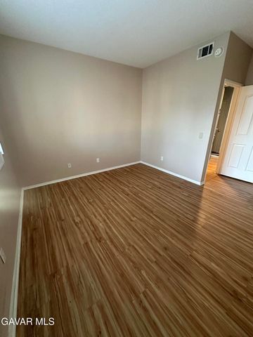 2827 W Avenue K12 Apt 211, Lancaster, CA 93536