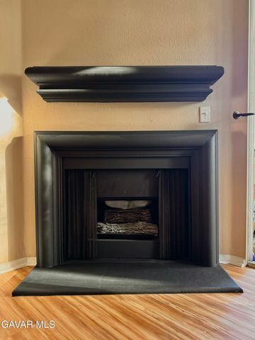 2827 W Avenue K12 Apt 211, Lancaster, CA 93536