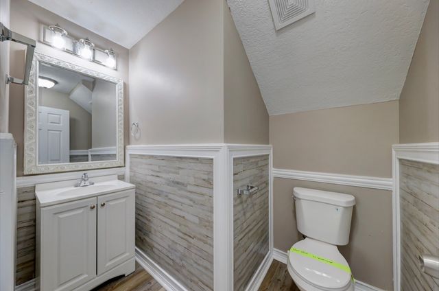 205 Alysheba Ct, Oak Grove, KY 42262
