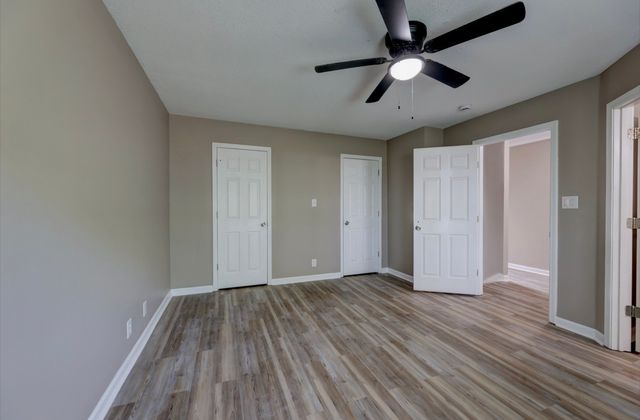 205 Alysheba Ct, Oak Grove, KY 42262