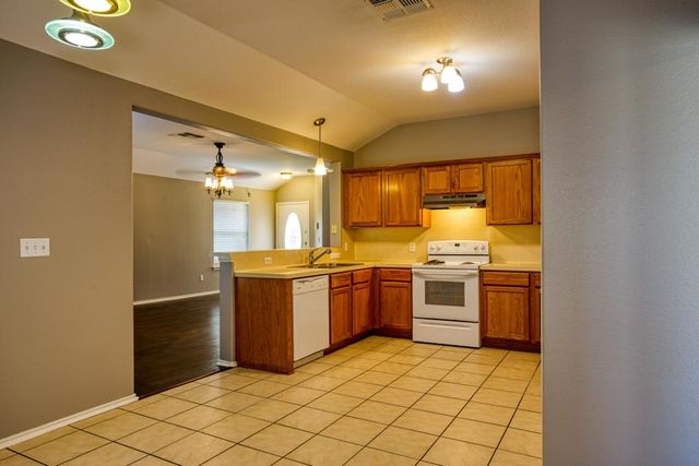 1113 La Mirada, Portland, TX 78374