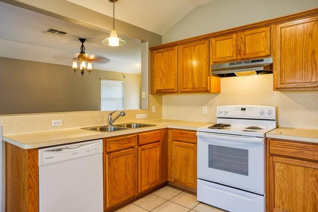 1113 La Mirada, Portland, TX 78374