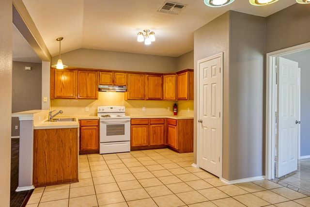 1113 La Mirada, Portland, TX 78374