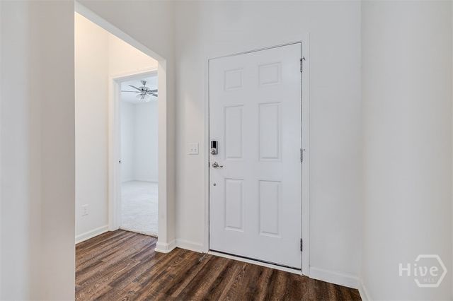 20 Mirror Lake Drive, Savannah, GA 31407