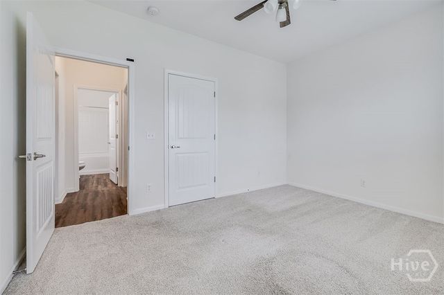 20 Mirror Lake Drive, Savannah, GA 31407