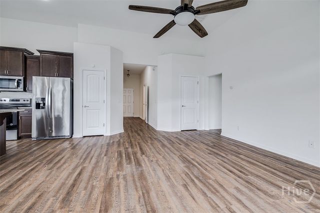 20 Mirror Lake Drive, Savannah, GA 31407