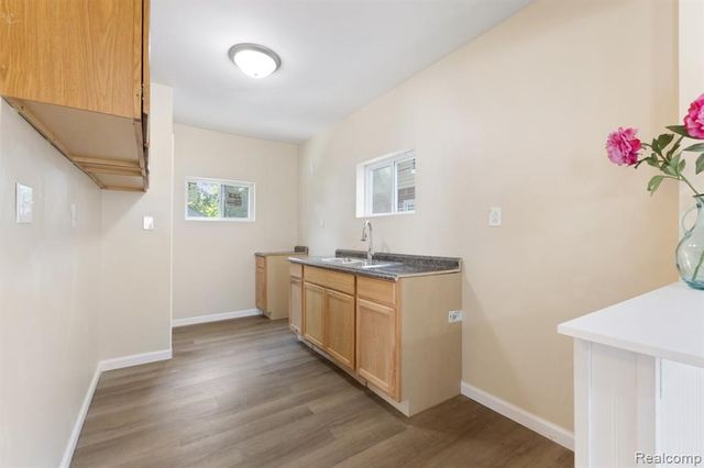 7342 Rosemont Avenue, Detroit, MI 48228