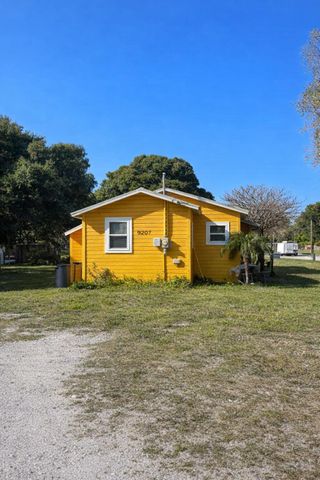 2206 Delaware Avenue, Fort Pierce, FL 34950