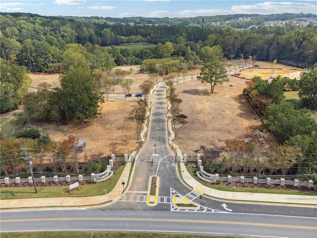 Image 2 of property listing at 4525 Muskogee Court, Cumming, GA 30040