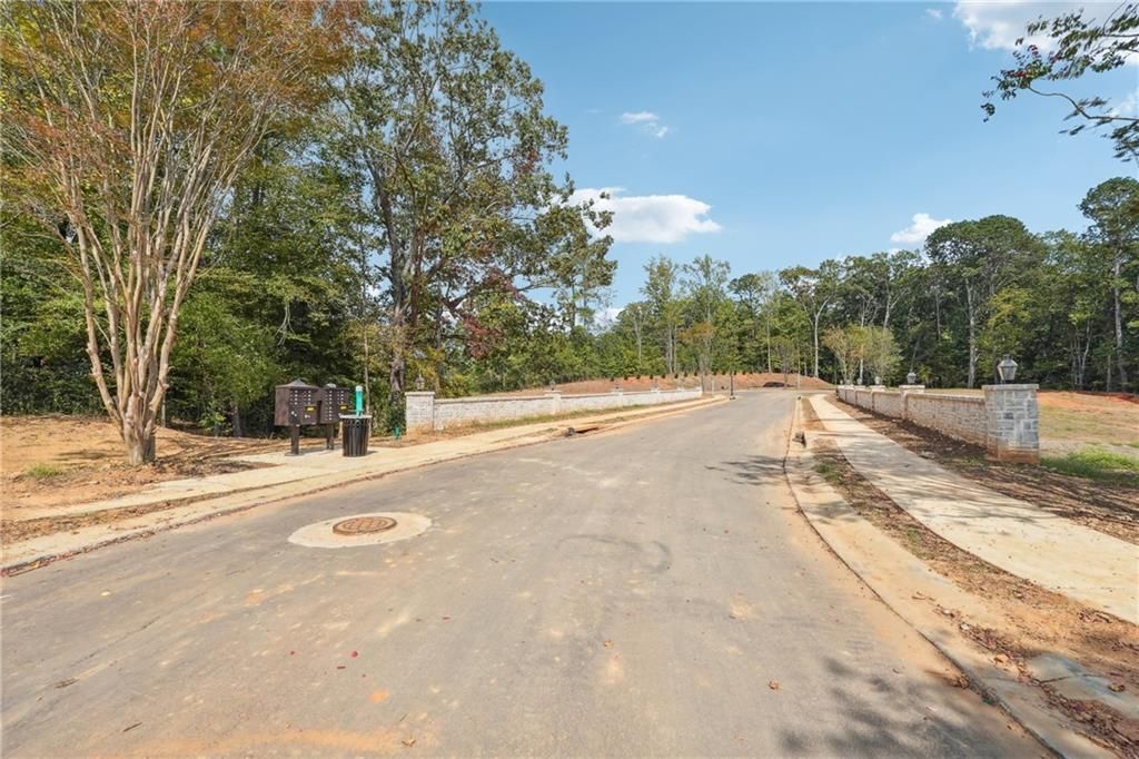 Image 5 of property listing at 4525 Muskogee Court, Cumming, GA 30040