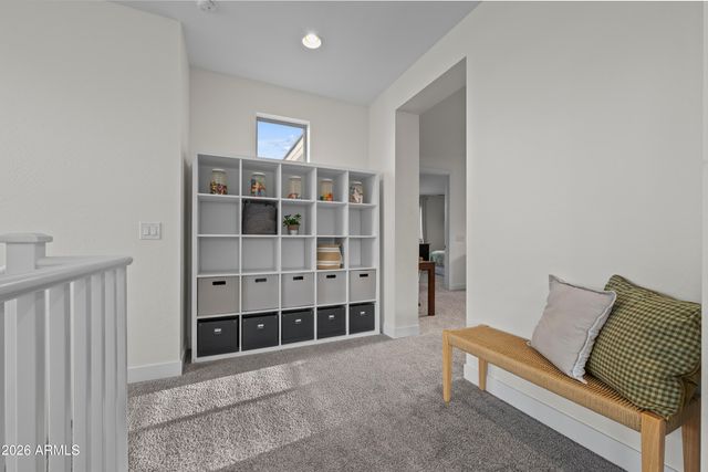 2916 E TINA Drive, Phoenix, AZ 85050