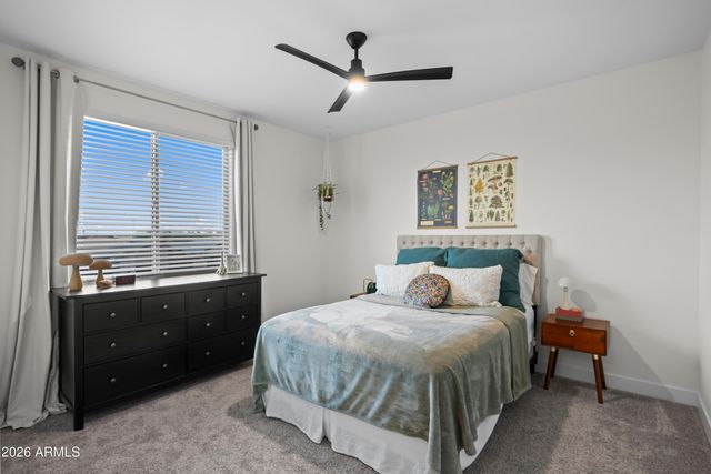 2916 E TINA Drive, Phoenix, AZ 85050