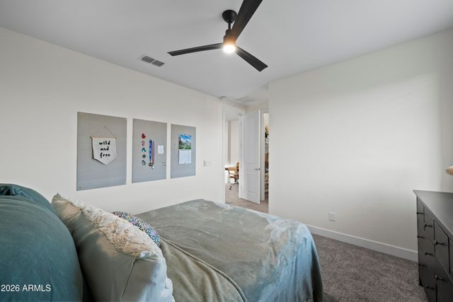 2916 E TINA Drive, Phoenix, AZ 85050